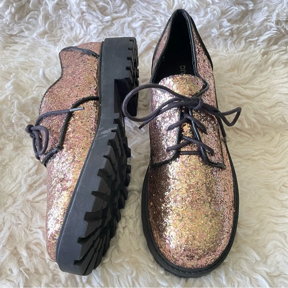 Divided Gold Glitter tie Oxford. Lug sole. Sz40 - Picture 3 of 14